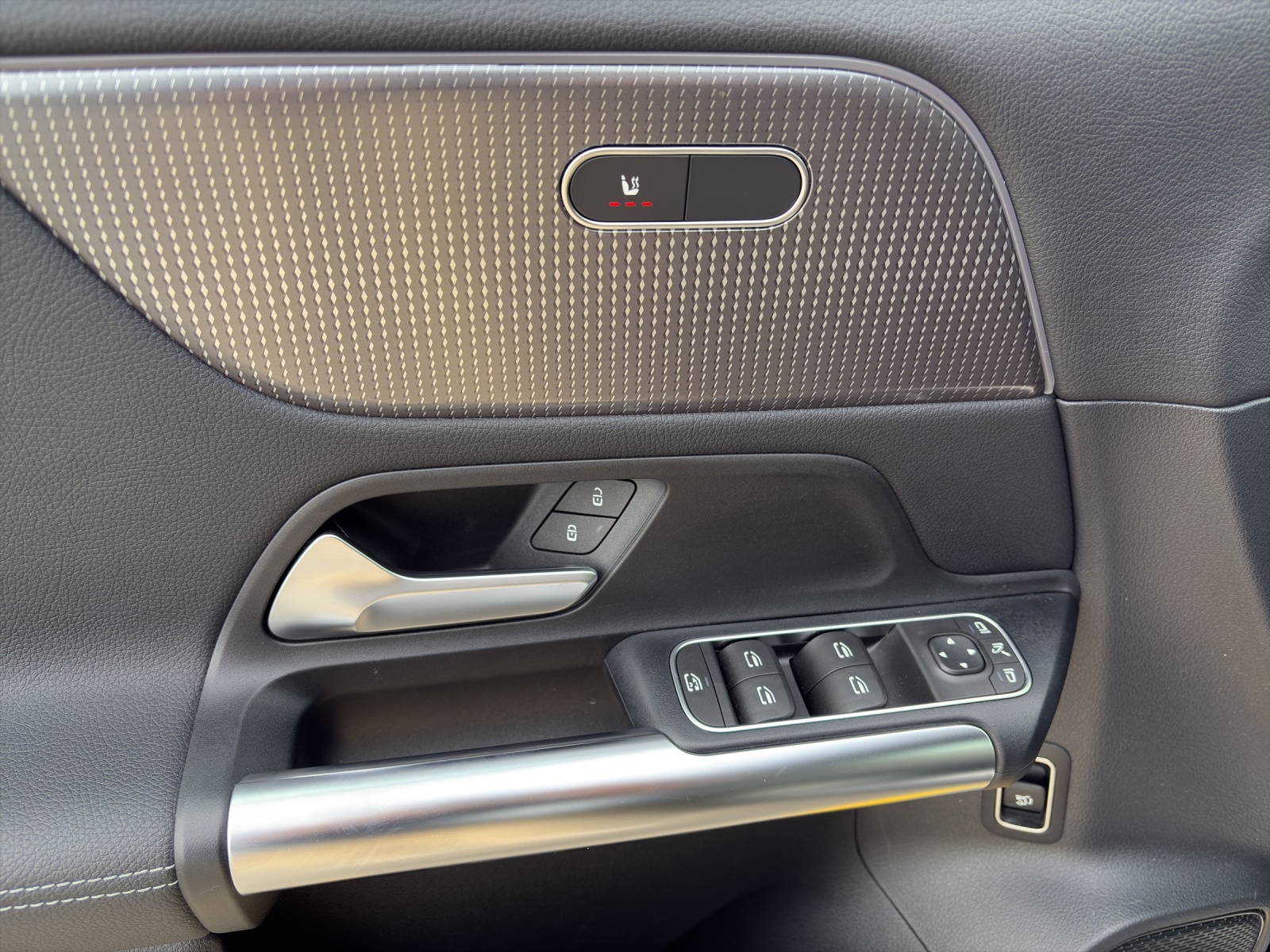 Image MERCEDES-BENZ EQA-300 EQA 300 4Matic