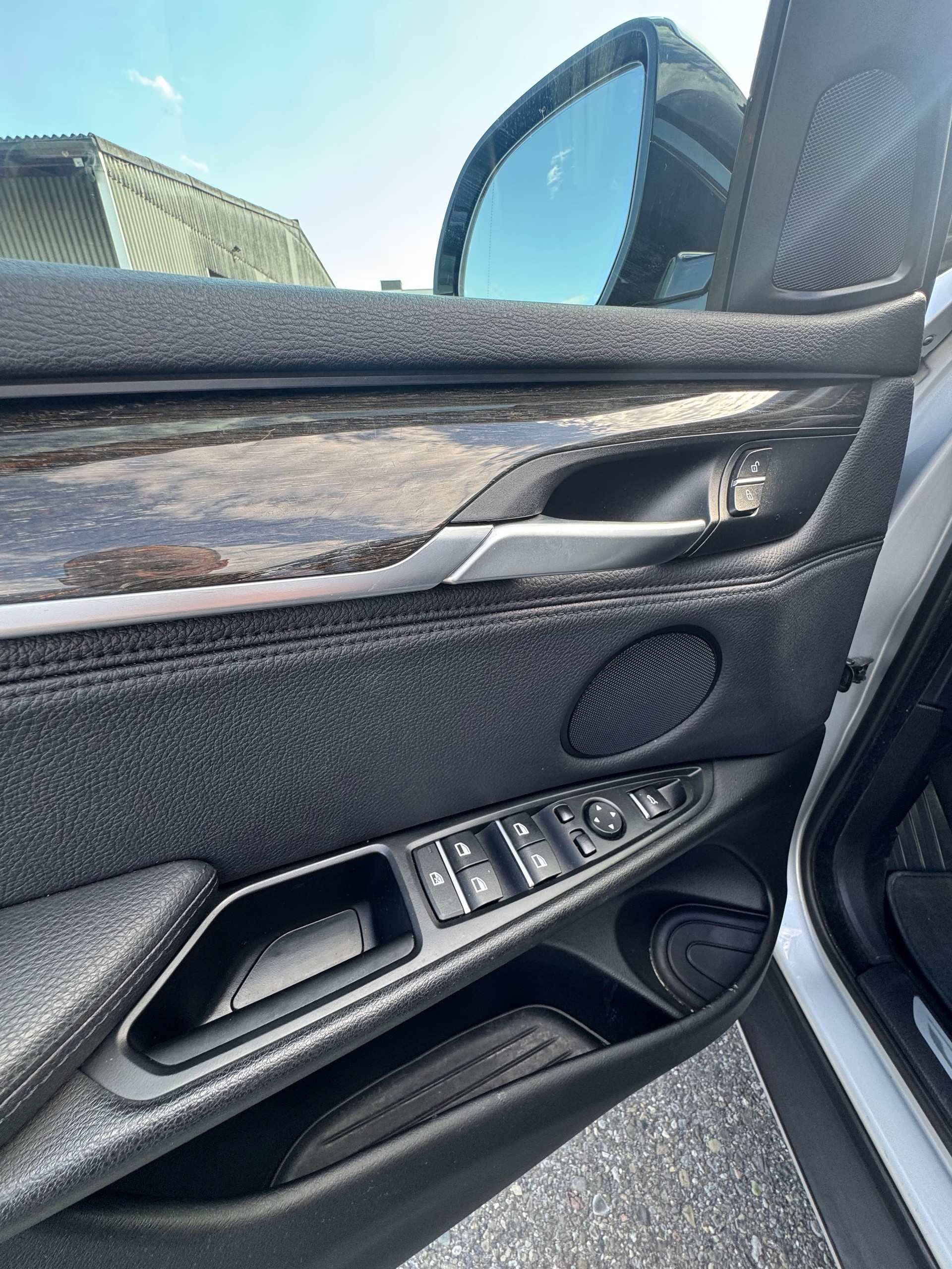 BMW 30d xDrive-image-4