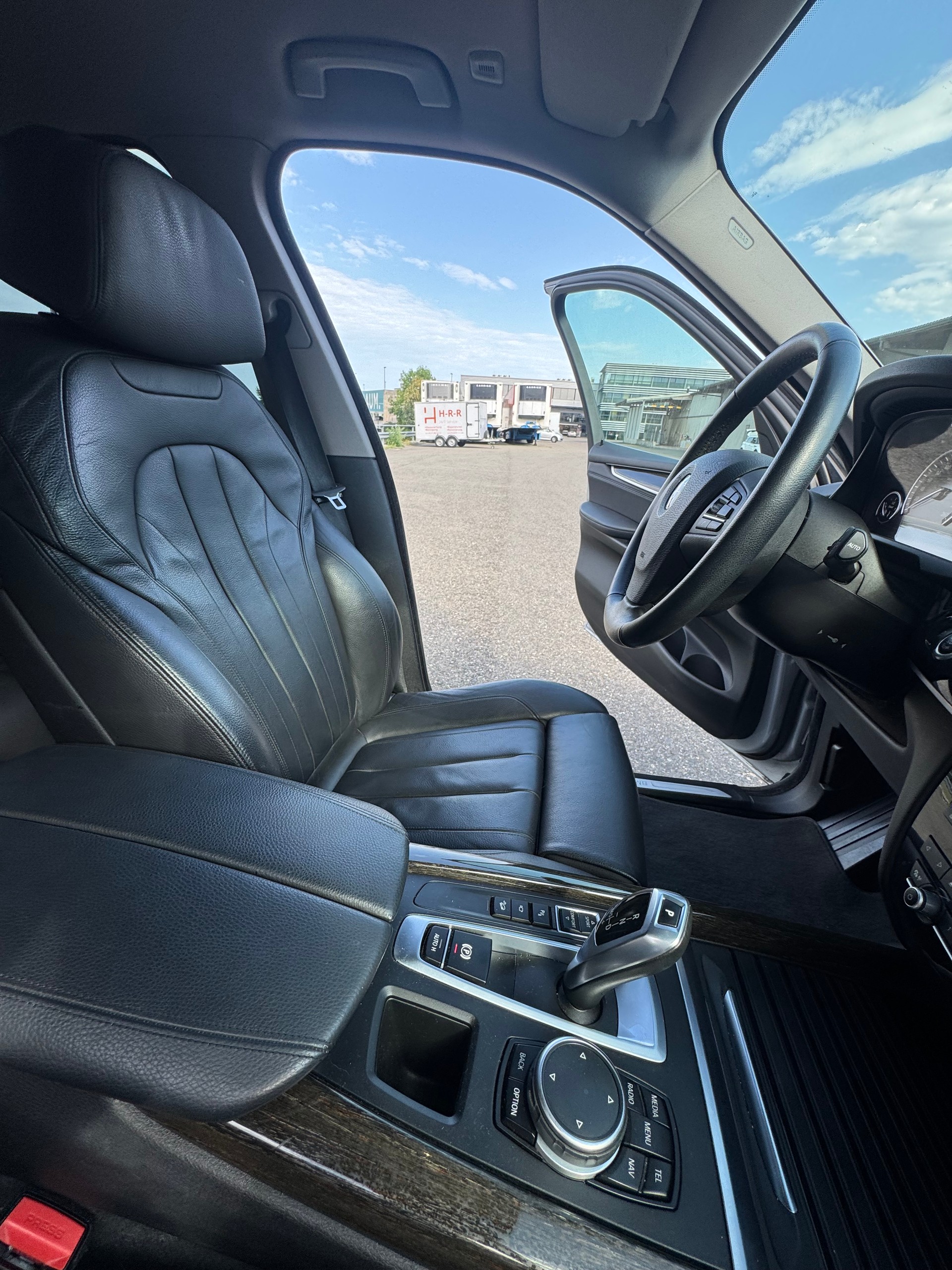 BMW 30d xDrive-image-5
