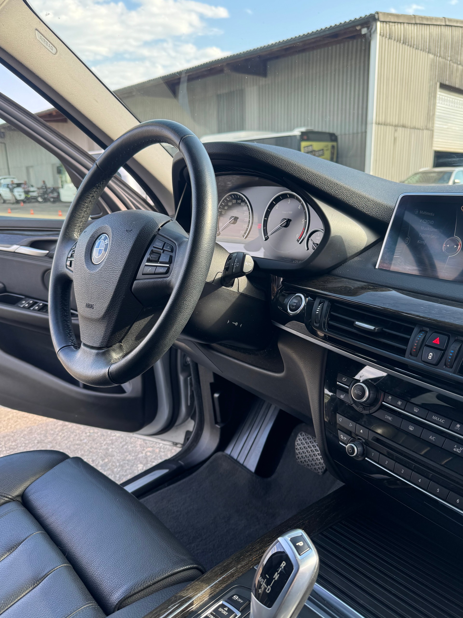 BMW 30d xDrive-image-7