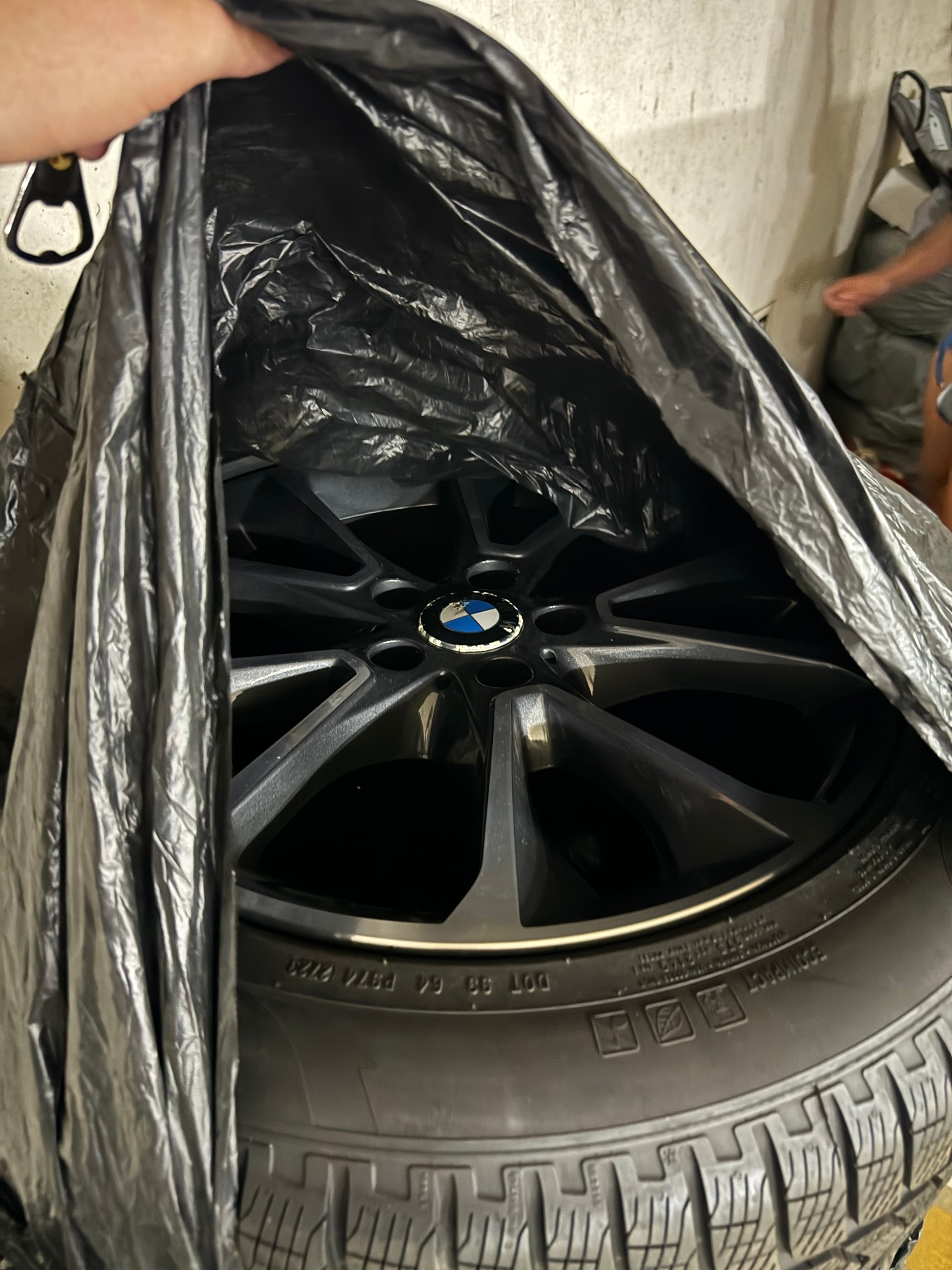 BMW 30d xDrive-image-16