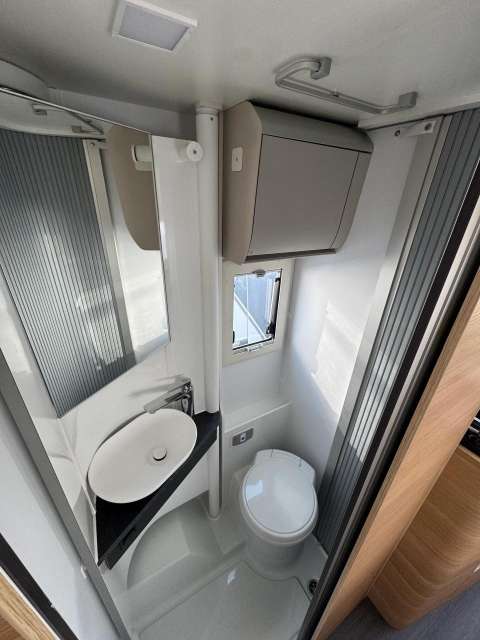 ADRIA CORAL AXESS 600 SL-image-12