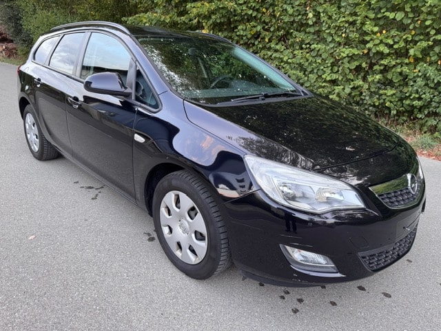 OPEL Astra SportsTourer 1.4i 16V Turbo Enjoy-image-4