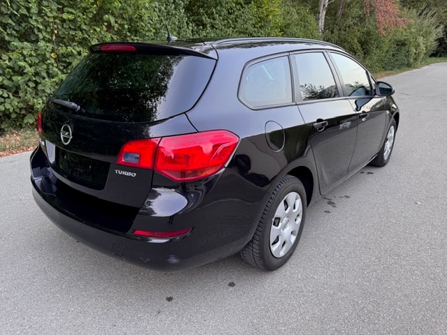 OPEL Astra SportsTourer 1.4i 16V Turbo Enjoy-image-5