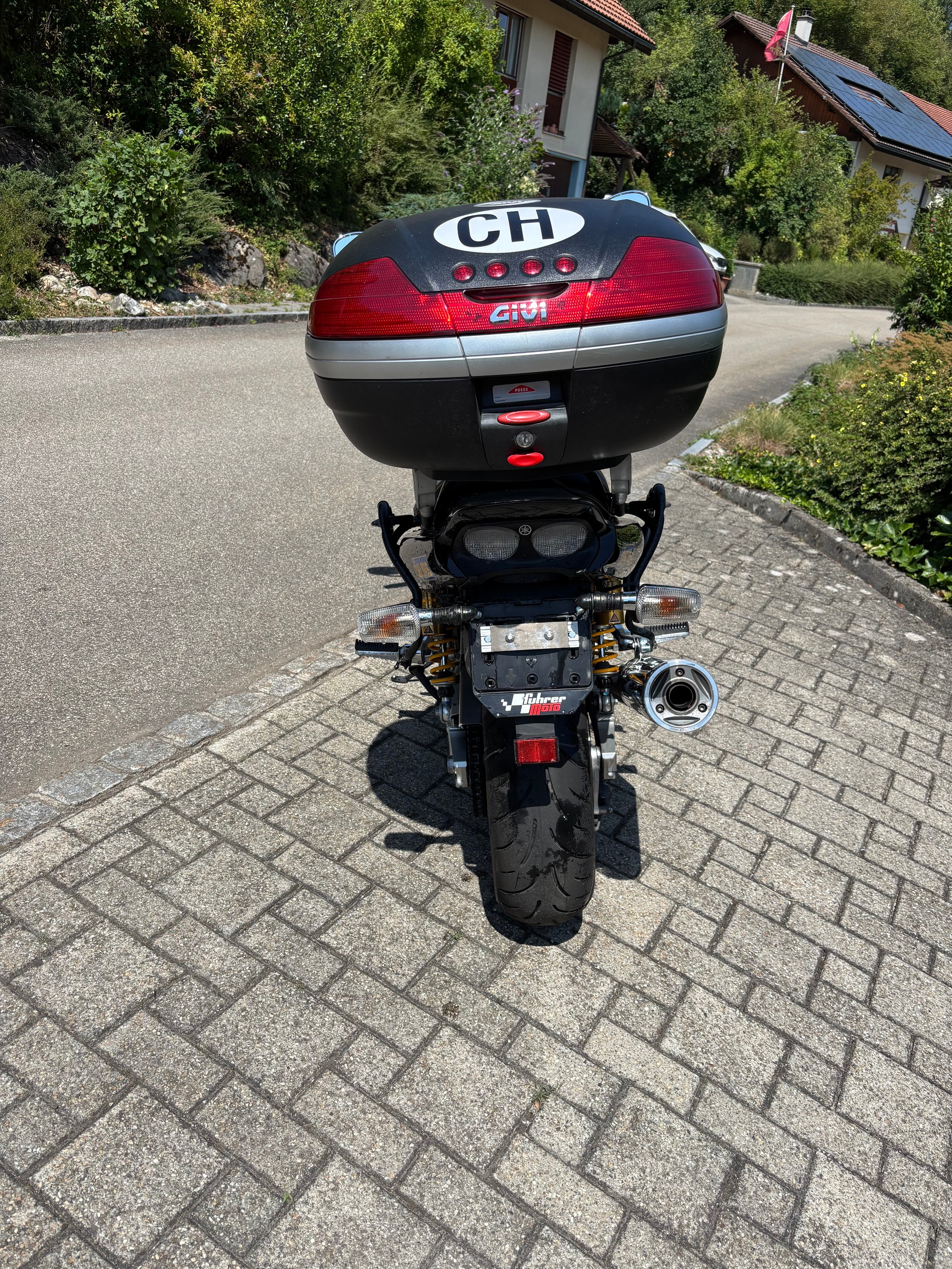 YAMAHA XJR 1300-image-2