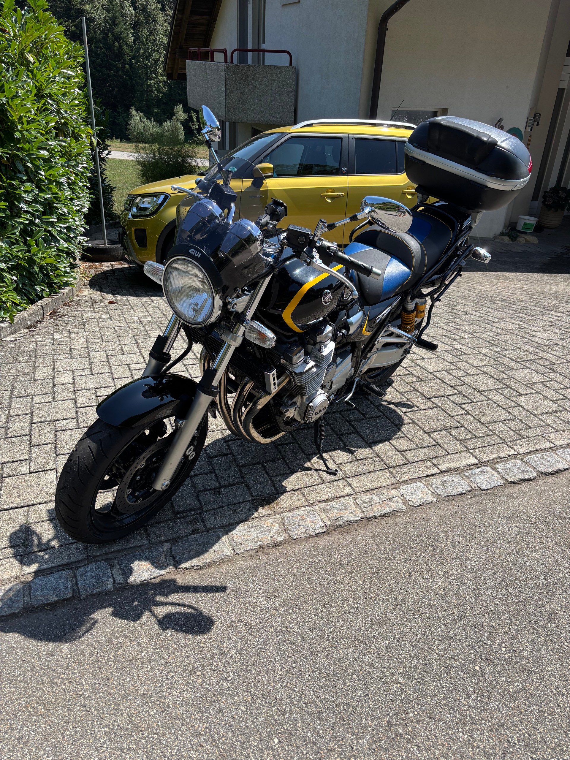 YAMAHA XJR 1300-image-3