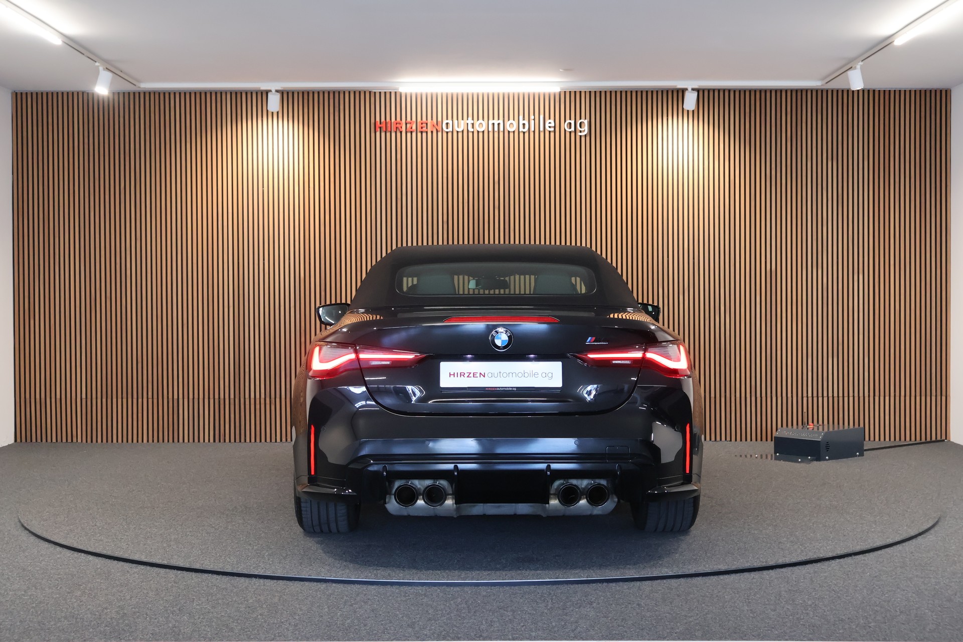 BMW M4 Cabrio Competition M xDrive-image-7