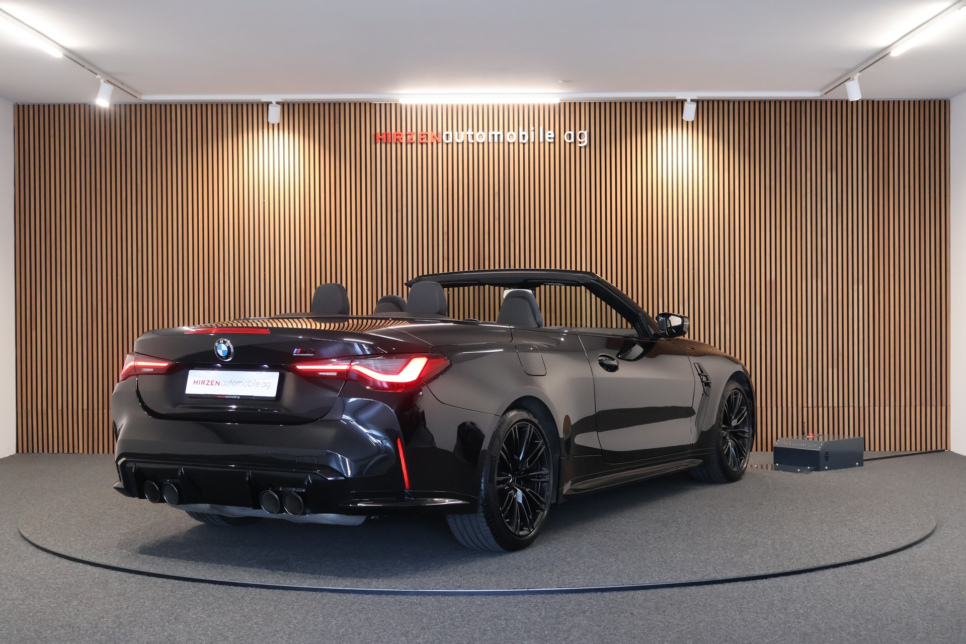 BMW M4 Cabrio Competition M xDrive-image-8