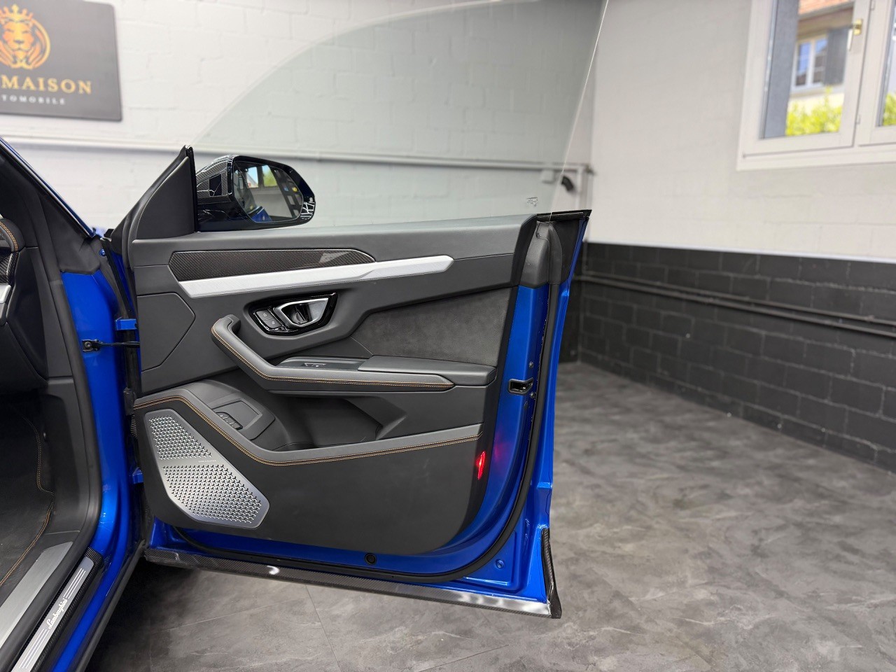 LAMBORGHINI Urus E-Gear | Akrapovic | Full Carbon | Panorama Dach | Lambo Garantie-image-21