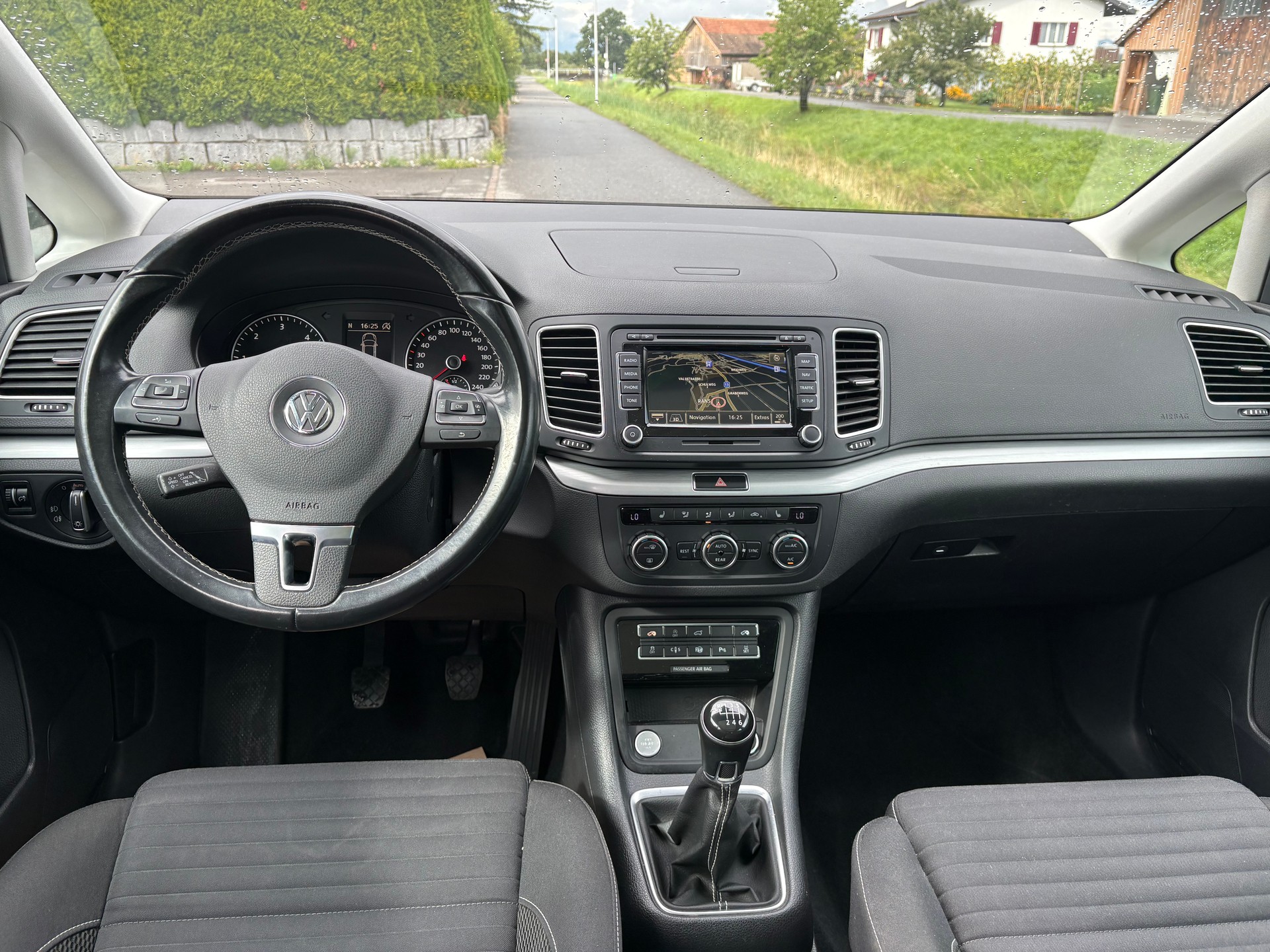 VW Sharan 2.0 TDI BlueMotion Technology Cup 4Motion-image-6