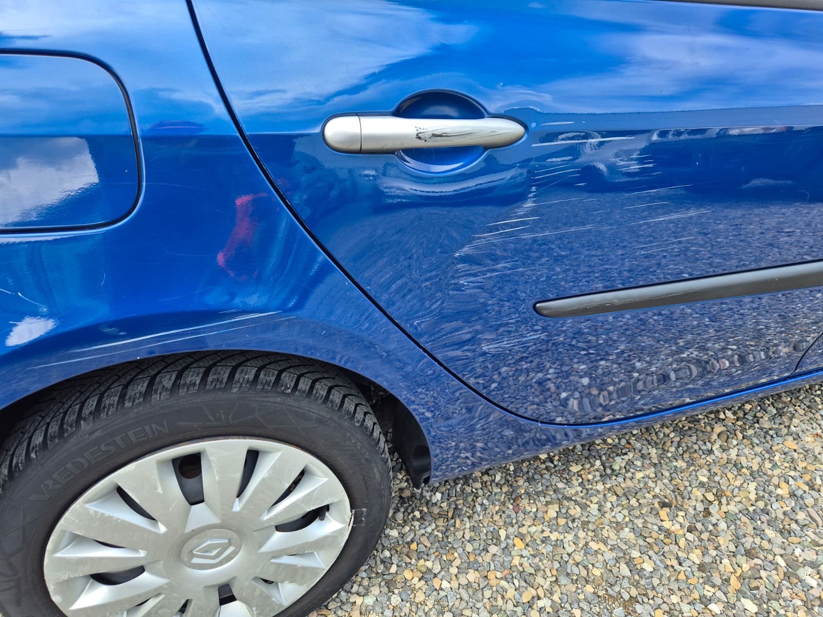 RENAULT Clio 1.2 16V Expression-image-9