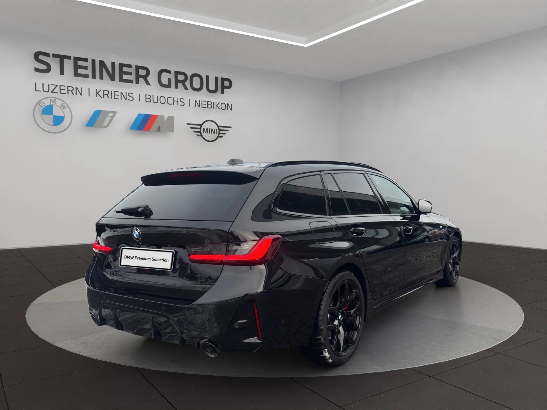 BMW 320d xDrive 48V Touring Steptronic M Sport Pro-image-4