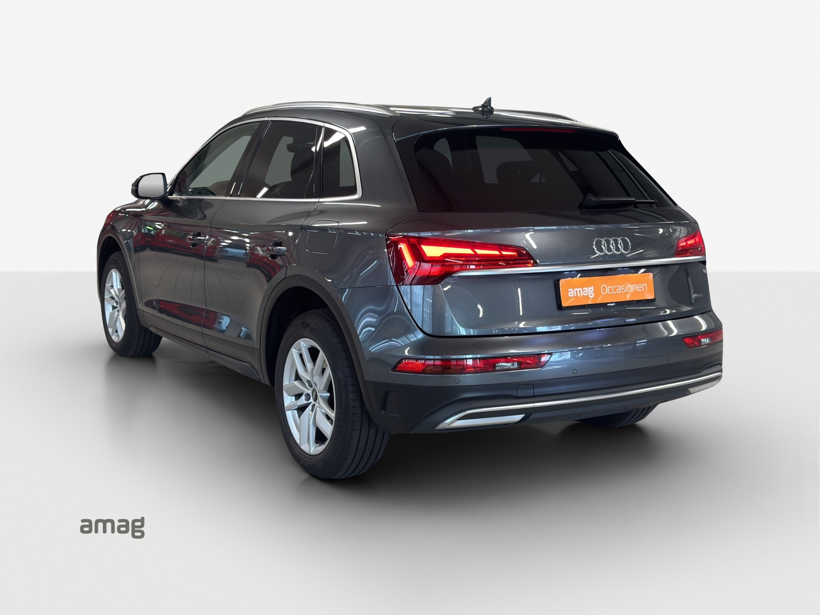 AUDI Q5 50 TFSI e PHEV quattro S-tronic-image-2