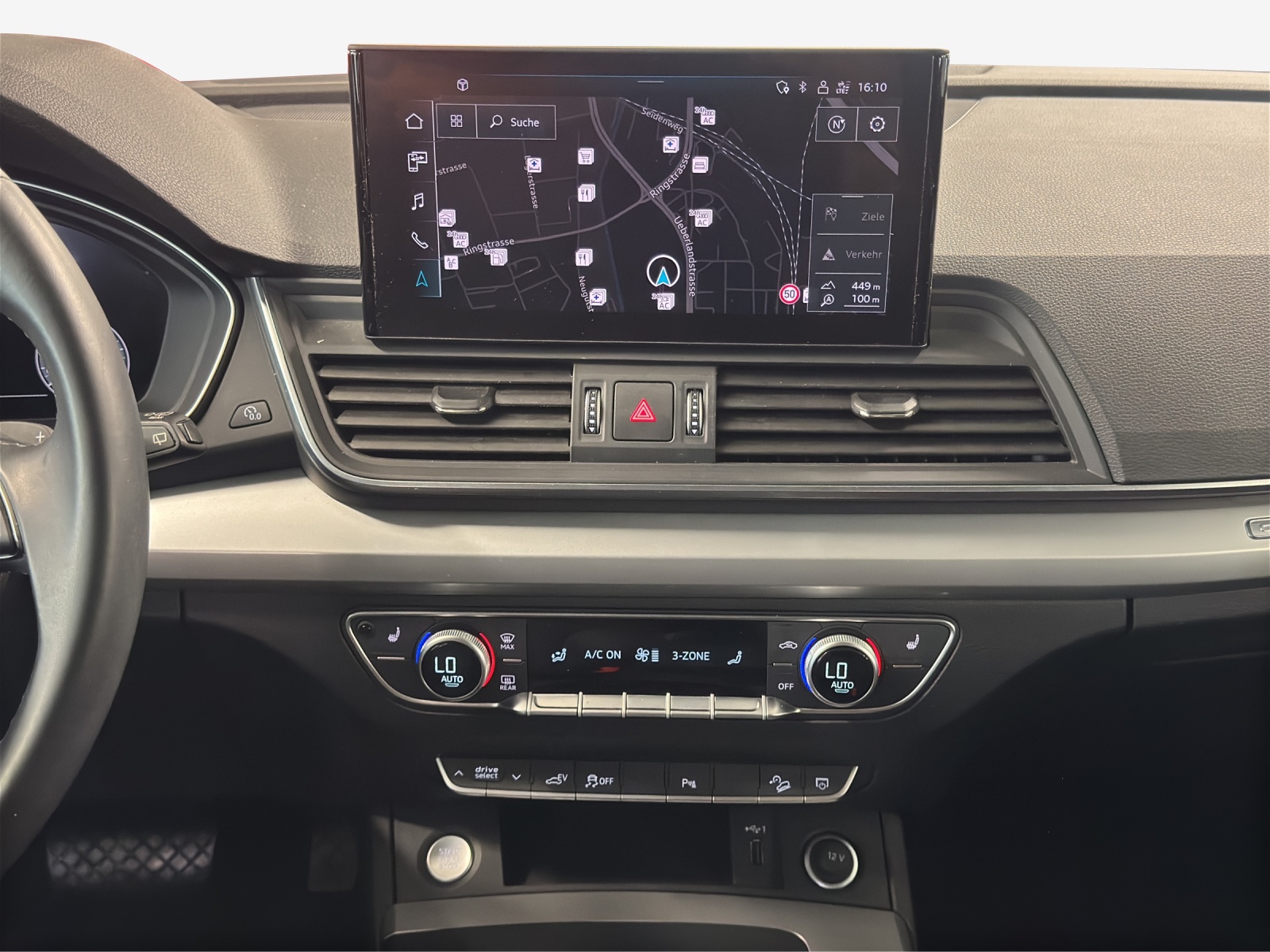 AUDI Q5 50 TFSI e PHEV quattro S-tronic-image-10