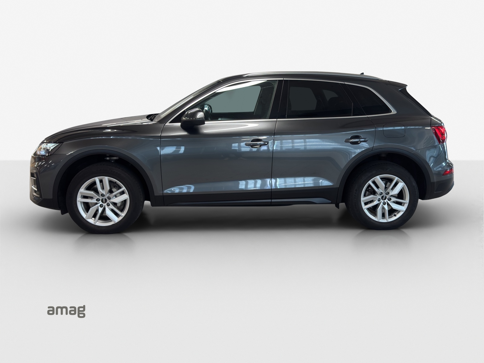 AUDI Q5 50 TFSI e PHEV quattro S-tronic-image-1