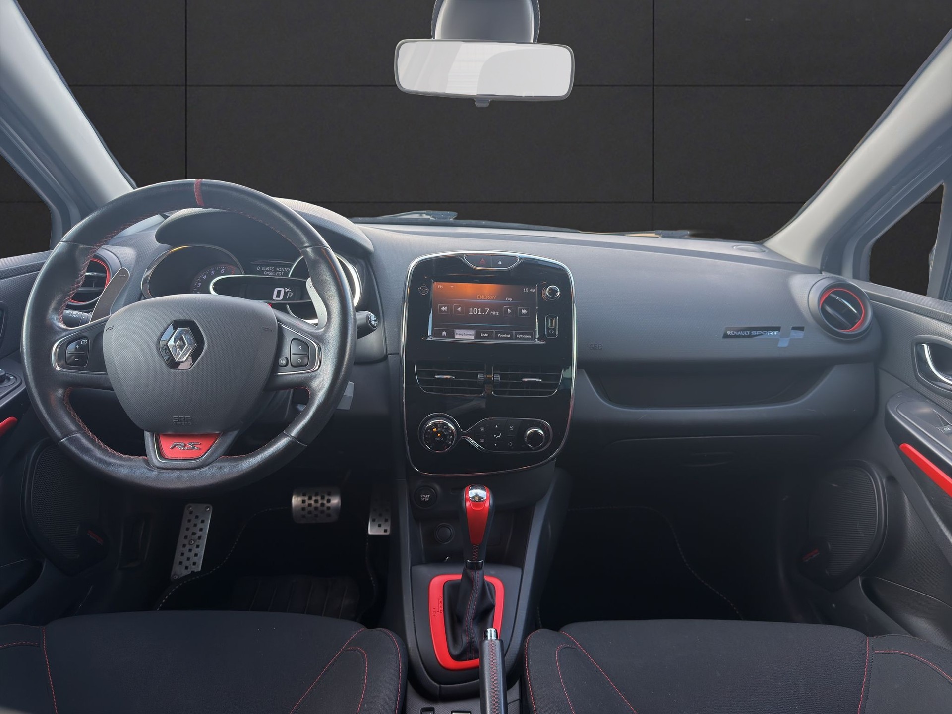 RENAULT Clio 1.6 T RS 200 EDC-image-9