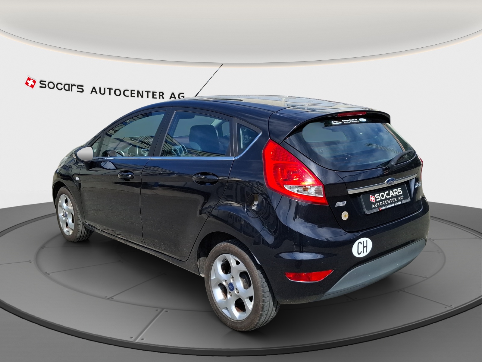 FORD Fiesta 1.4 16V Titanium Automatic // MFK 24.08.2026 // 8-fach Aluminiumbereift-image-4