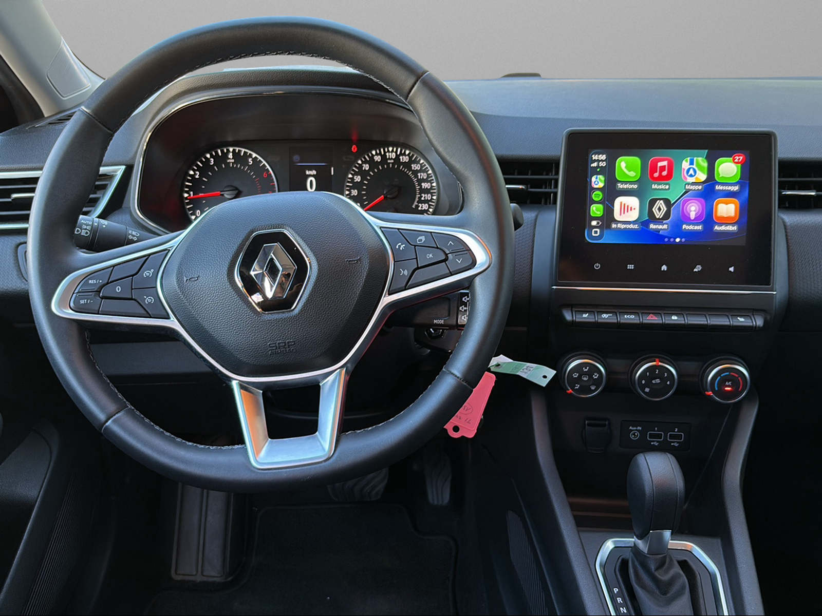 RENAULT Clio 1.0 Equilibre CVT-image-11