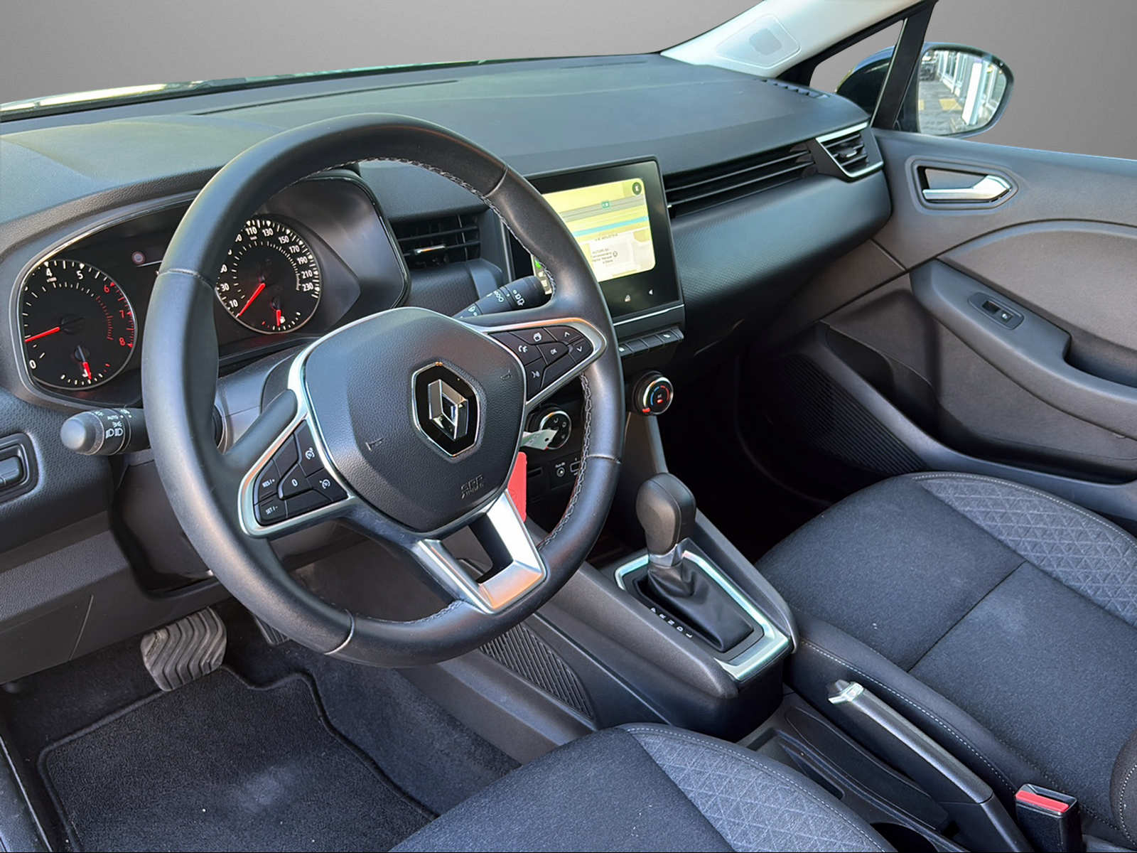 RENAULT Clio 1.0 Equilibre CVT-image-7