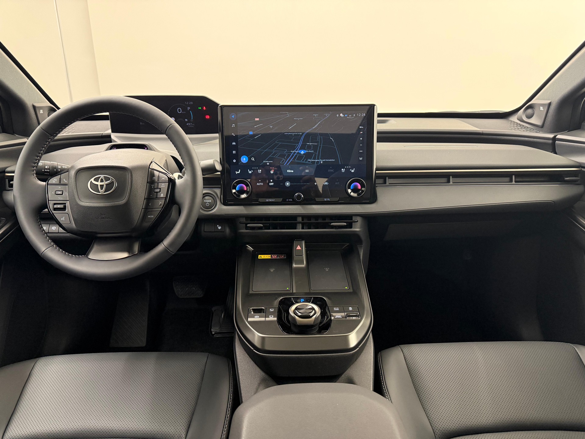 TOYOTA bZ4X Premium AWD-image-7