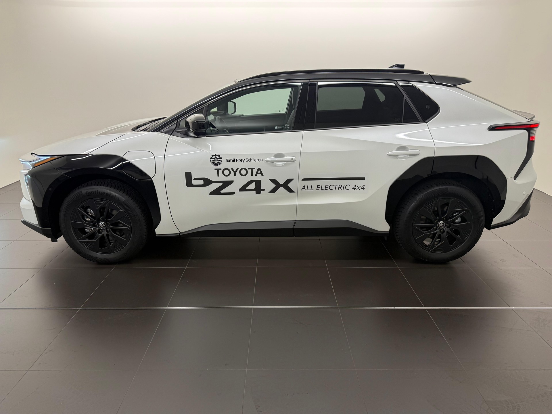 TOYOTA bZ4X Premium AWD-image-2