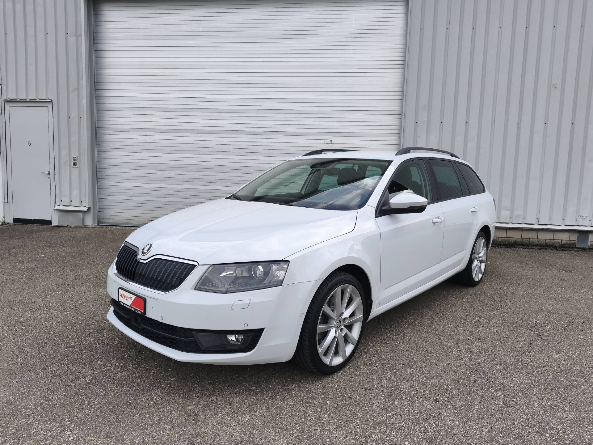 SKODA Octavia 2.0 TDI 184 Elegance 4x4 DSG-image-15