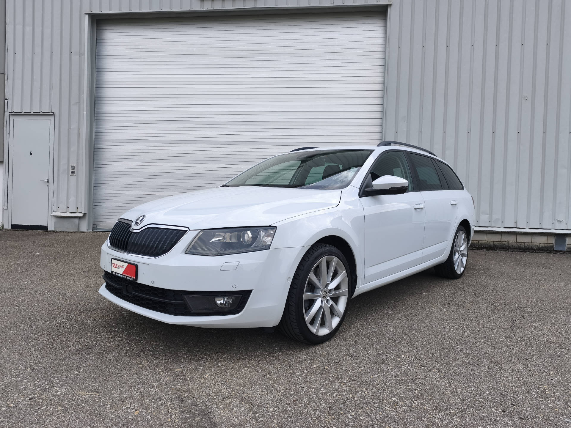 SKODA Octavia 2.0 TDI 184 Elegance 4x4 DSG-image-1