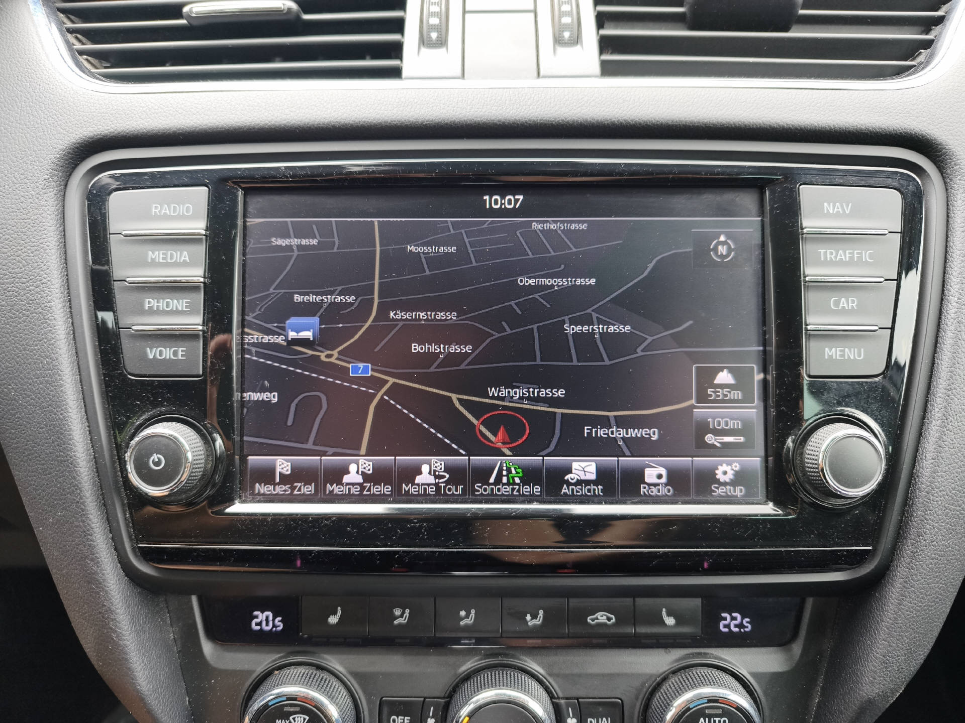 SKODA Octavia 2.0 TDI 184 Elegance 4x4 DSG-image-9