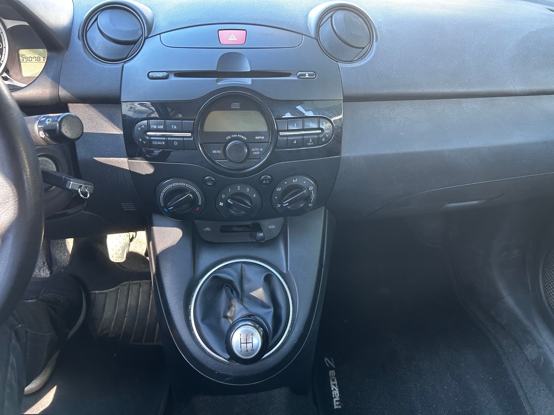 MAZDA 2 1.3i 16V Exclusive-image-11