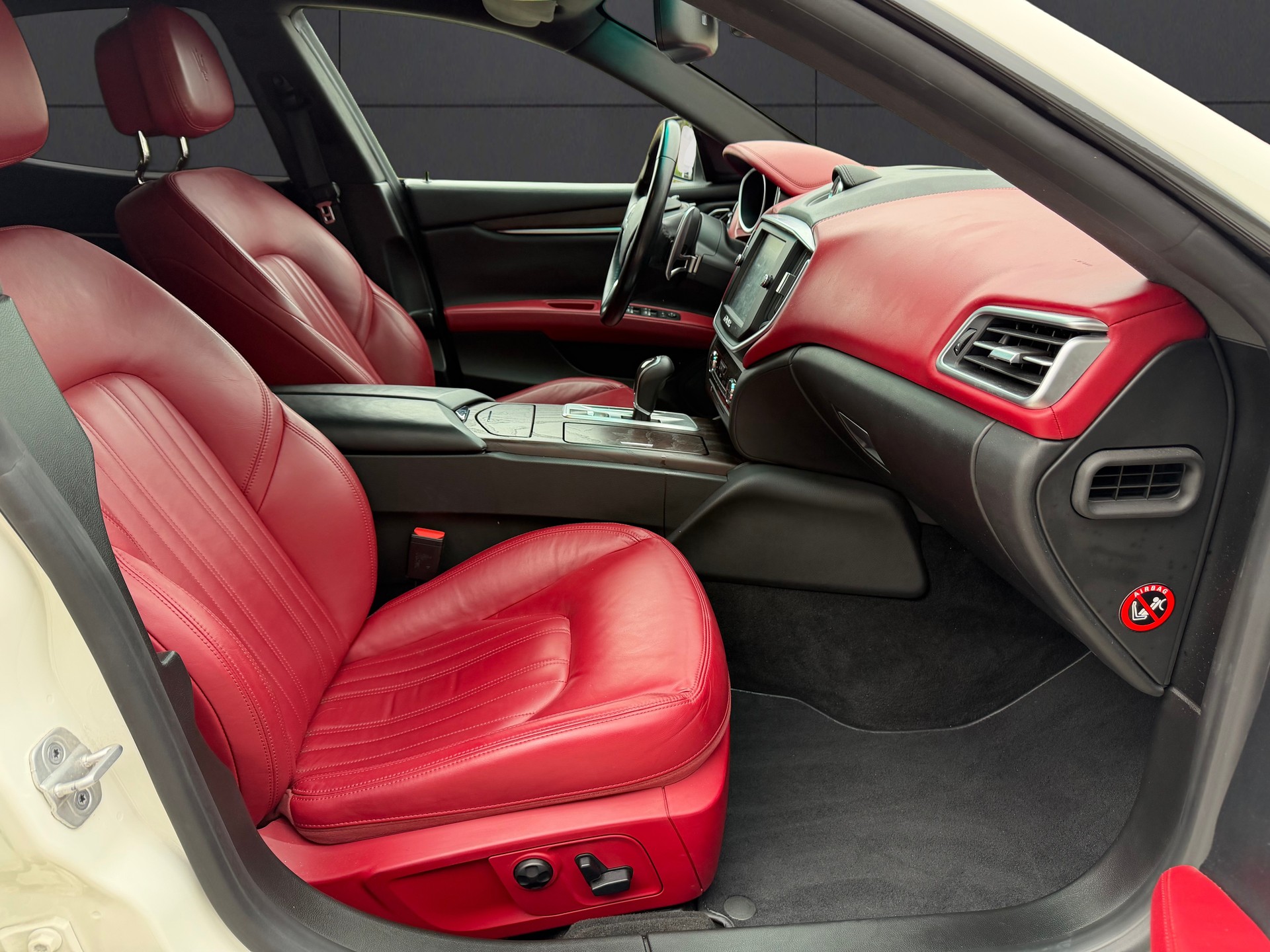 MASERATI Ghibli S Q4 3.0 V6 Automatica-image-16