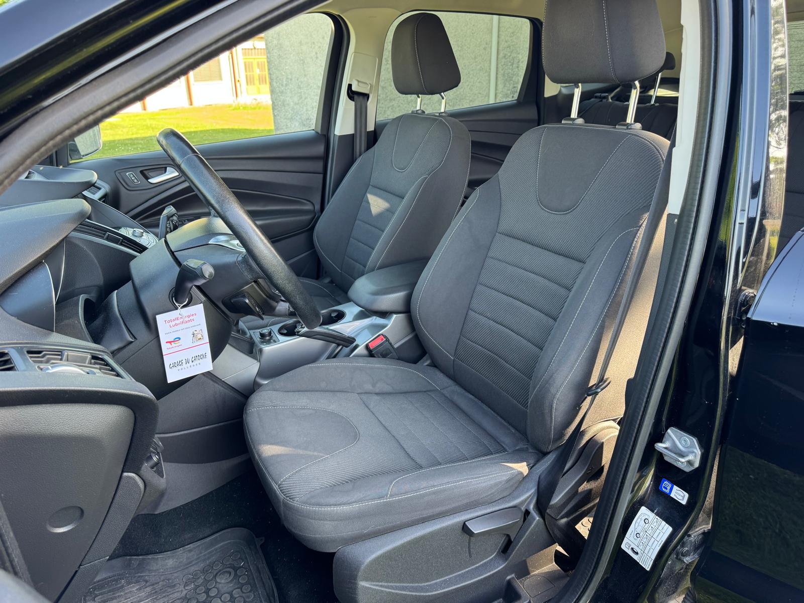 FORD Kuga 2.0 TDCi Carving 4WD-image-12