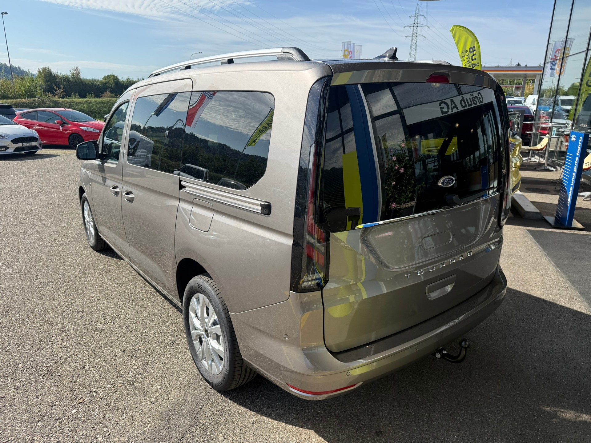 FORD Grand Tourneo Connect 1.5 PHEV Titanium Automat-image-4