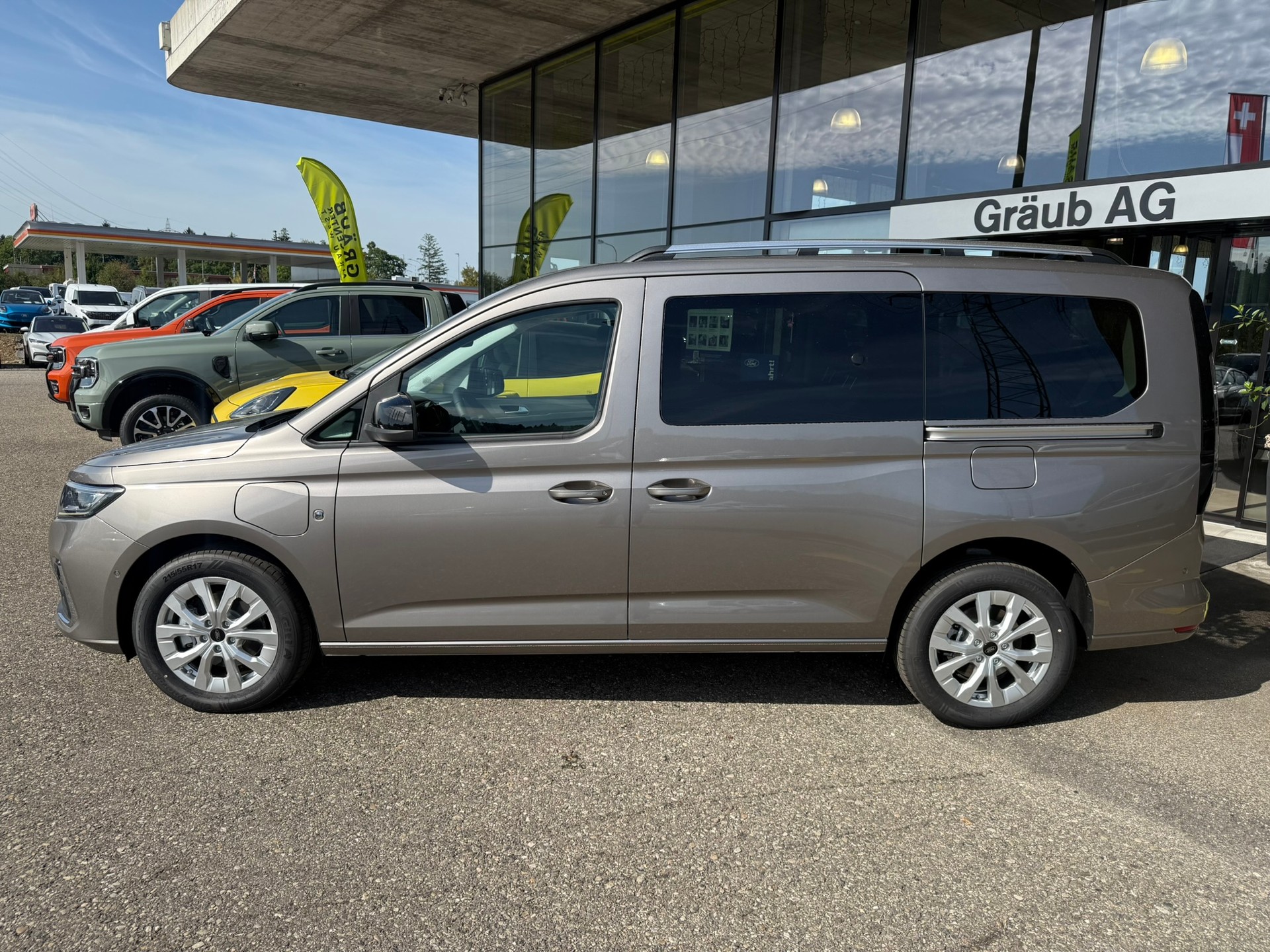 FORD Grand Tourneo Connect 1.5 PHEV Titanium Automat-image-3