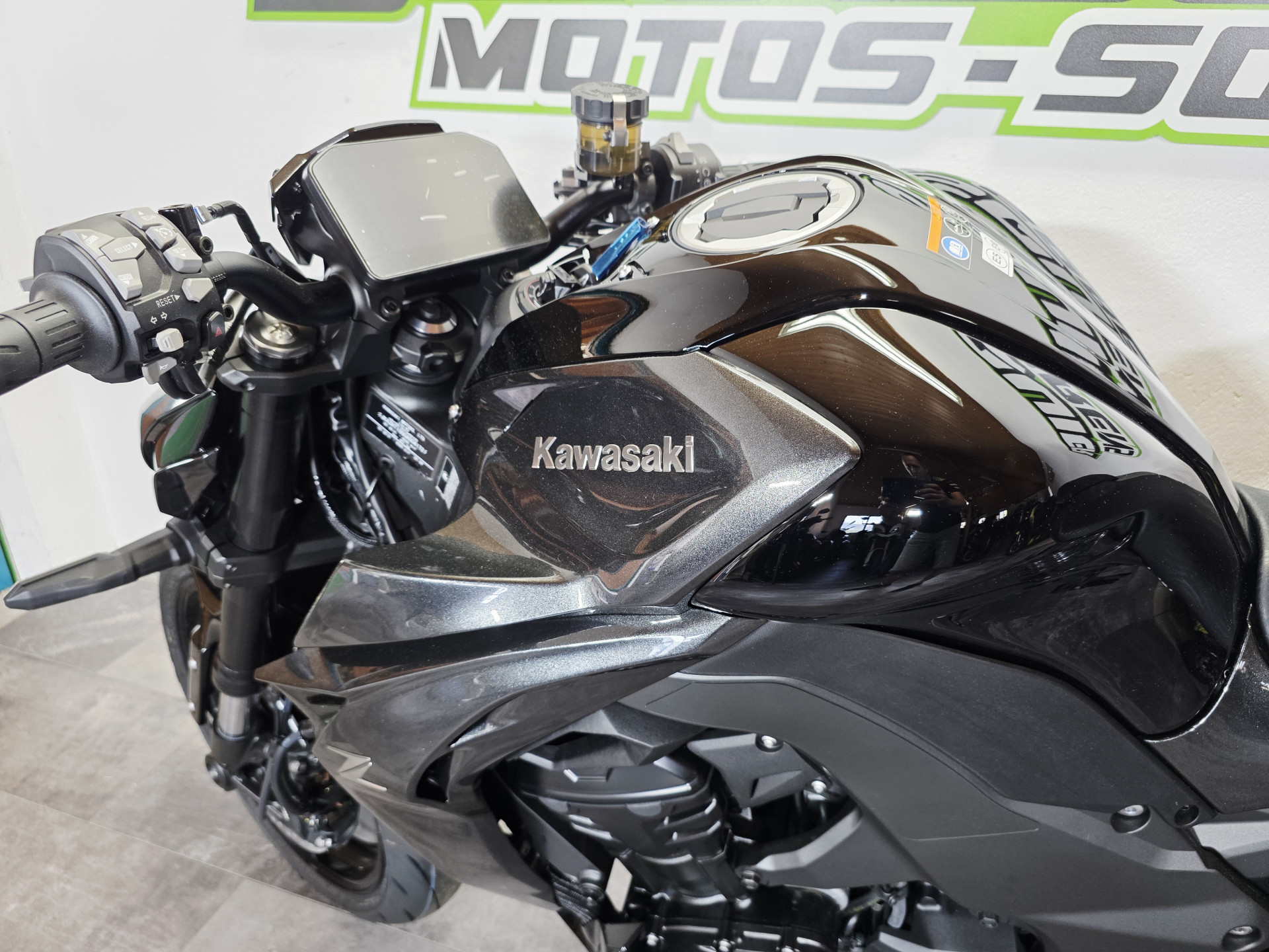 KAWASAKI Z 1100-showroom-element-2
