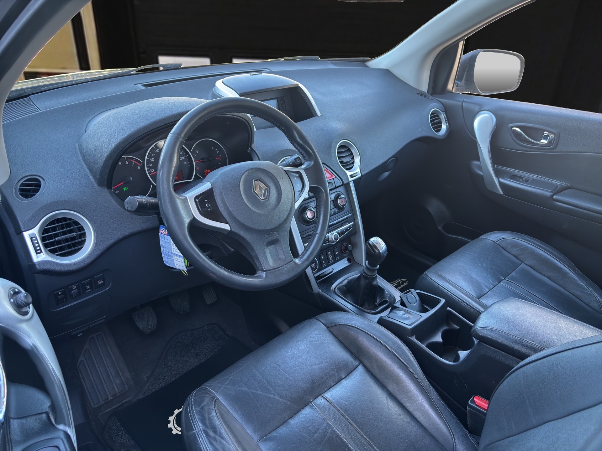 RENAULT Koleos 2.5 Dynamique 4x4-image-8