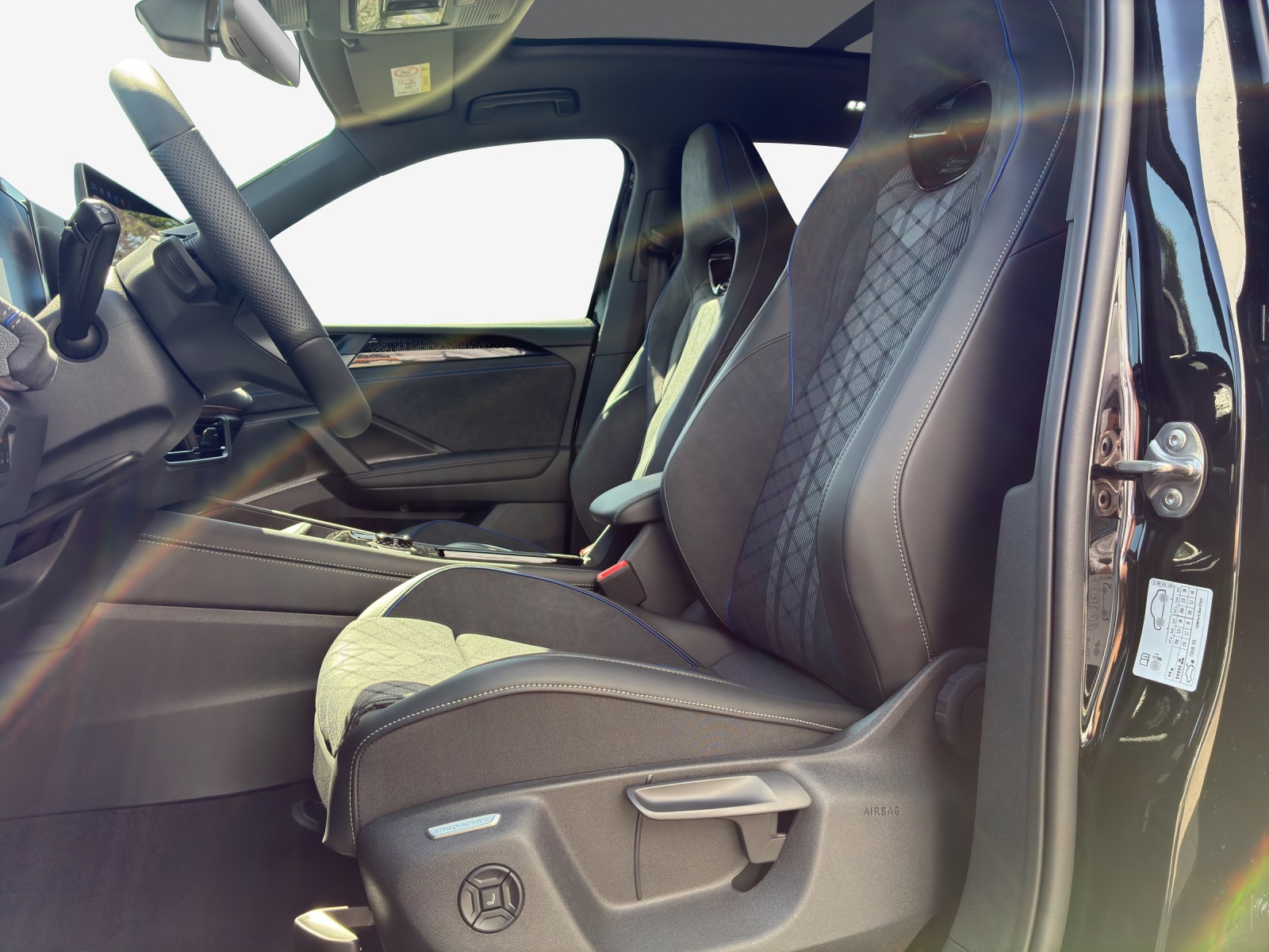 VW Tiguan 2.0 TSI DSG R-Line Plus 4Motion-image-7