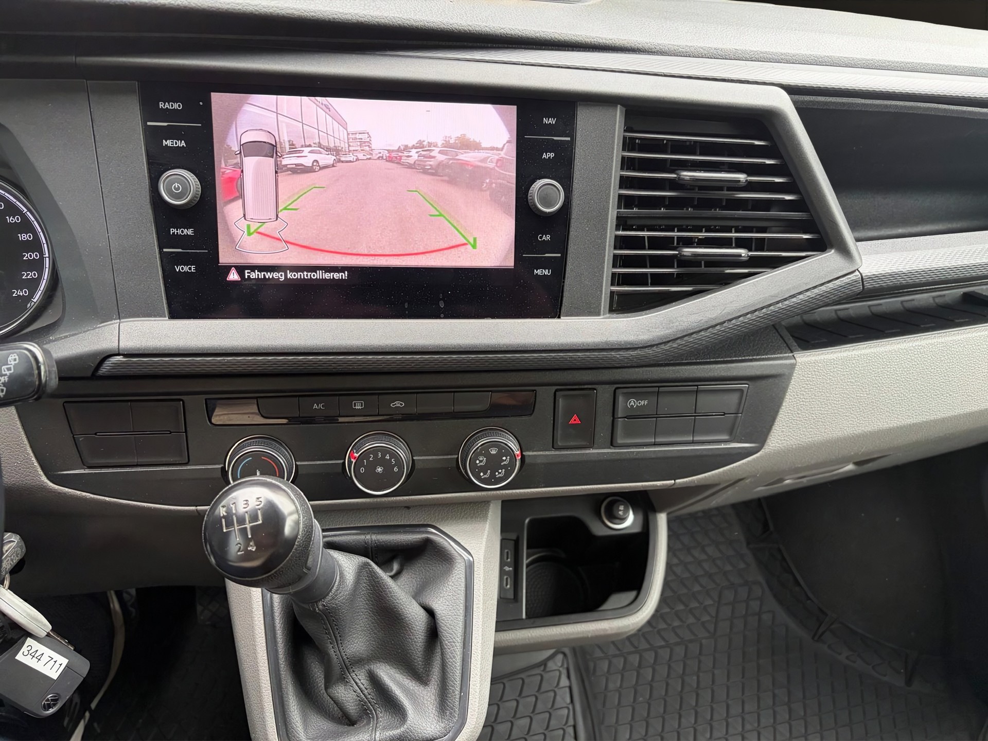 VW T6.1 2.0 TDI-image-14