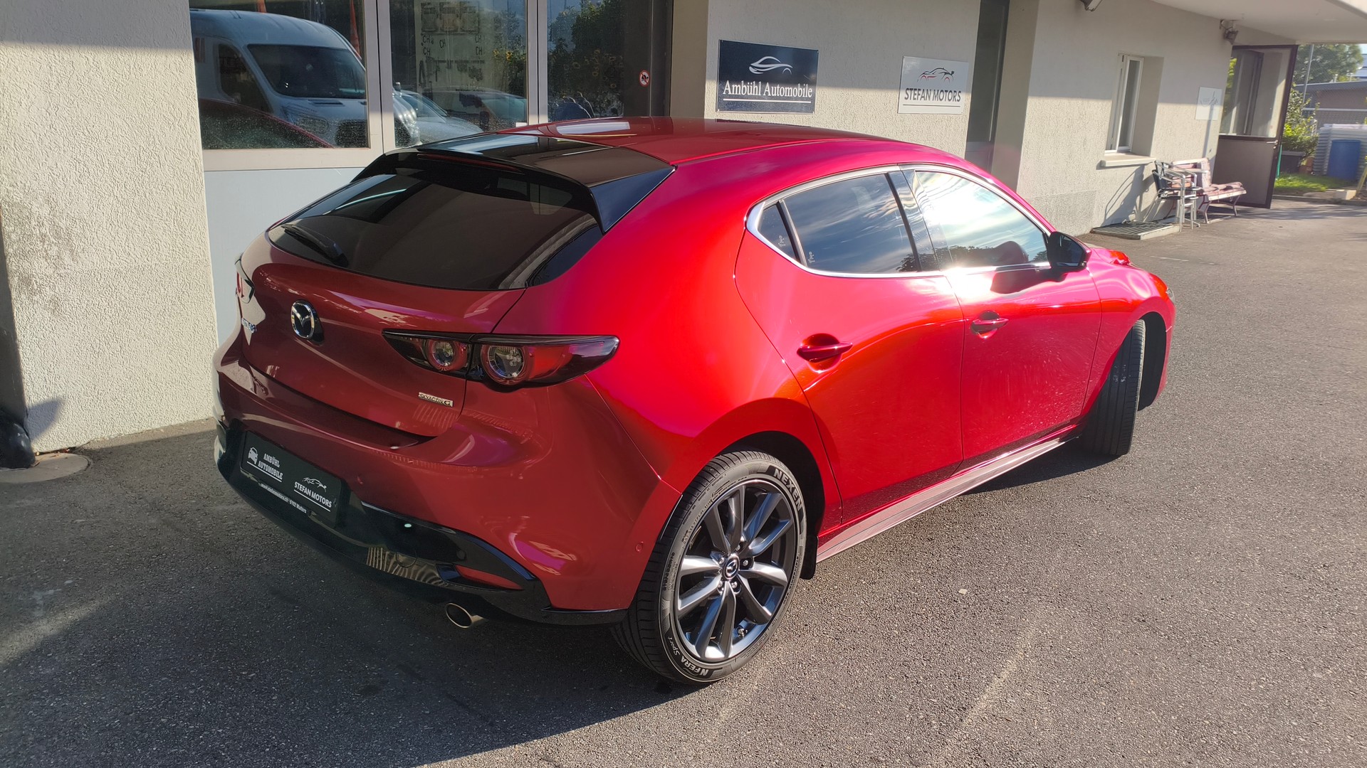 MAZDA 3 Hatchback SKYACTIV-G M Hybrid 122 Revolution-image-2