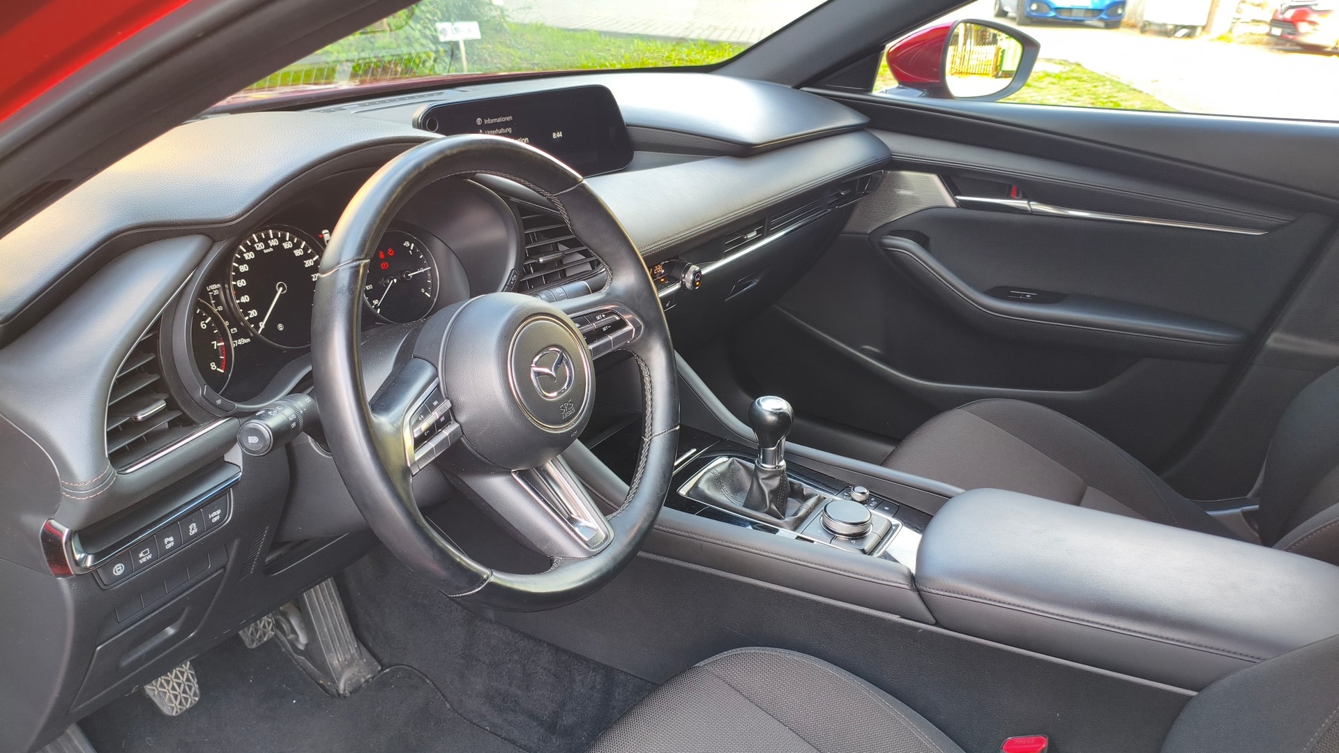 MAZDA 3 Hatchback SKYACTIV-G M Hybrid 122 Revolution-image-5