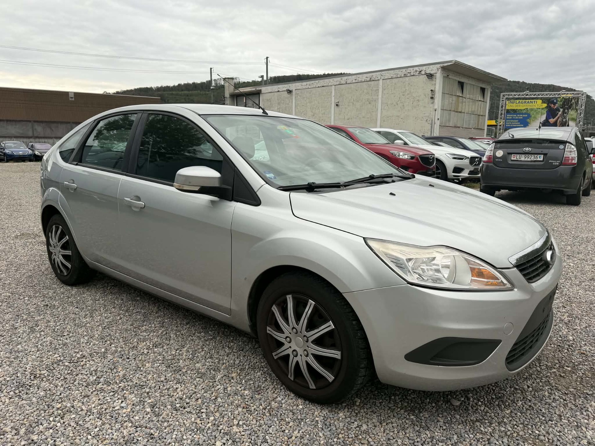 FORD Focus 2.0i Carving Automatic-image-0