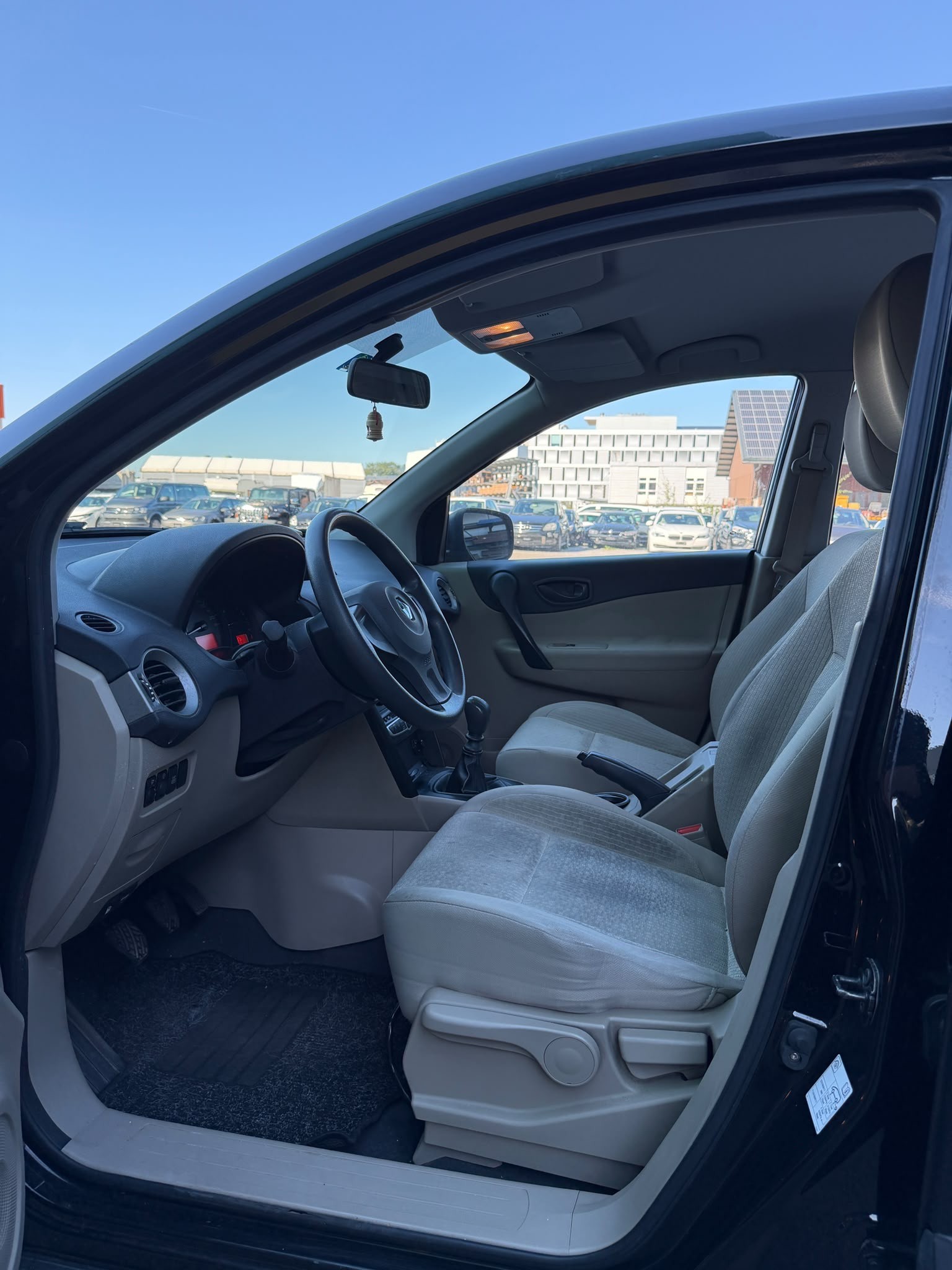 RENAULT Koleos 2.5 Expression 4x2-image-8
