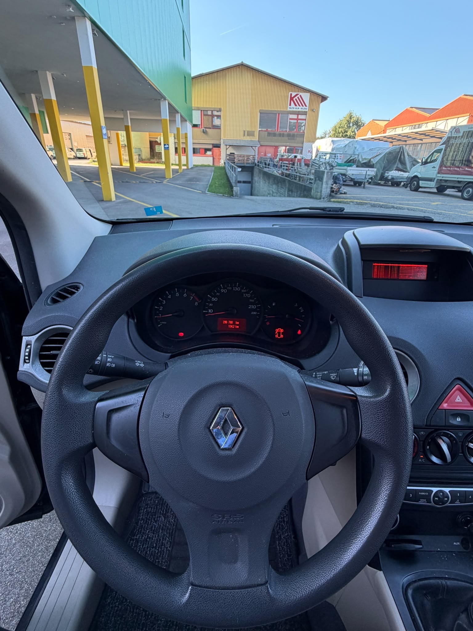 RENAULT Koleos 2.5 Expression 4x2-image-10