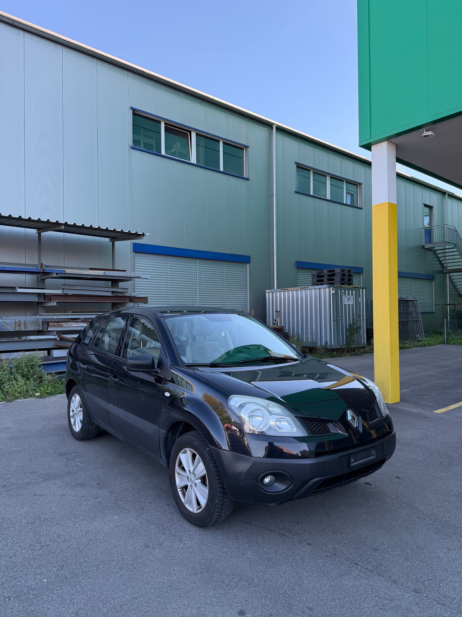 RENAULT Koleos 2.5 Expression 4x2-image-0