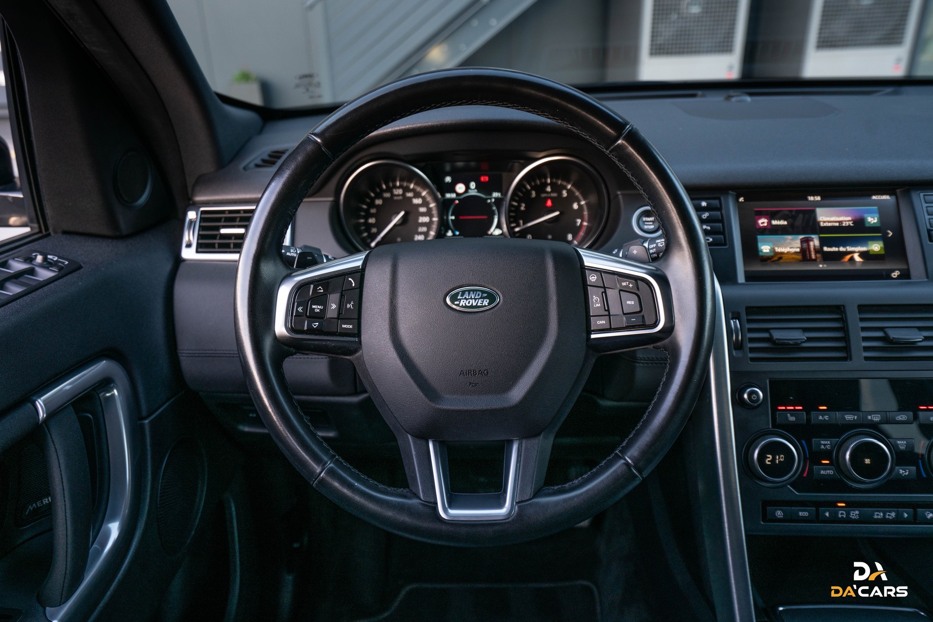 LAND ROVER Discovery Sport 2.0 Si4 HSE AT9-image-9