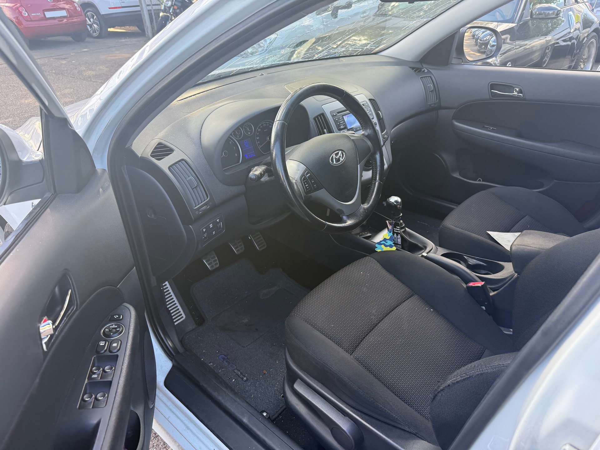 HYUNDAI i30 1.6 eco sport Edition-image-11