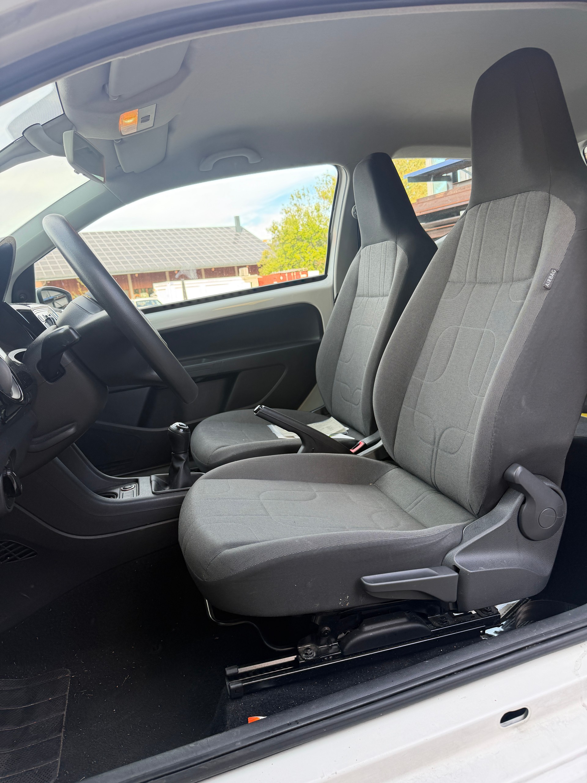 VW Up 1.0 move up-image-8