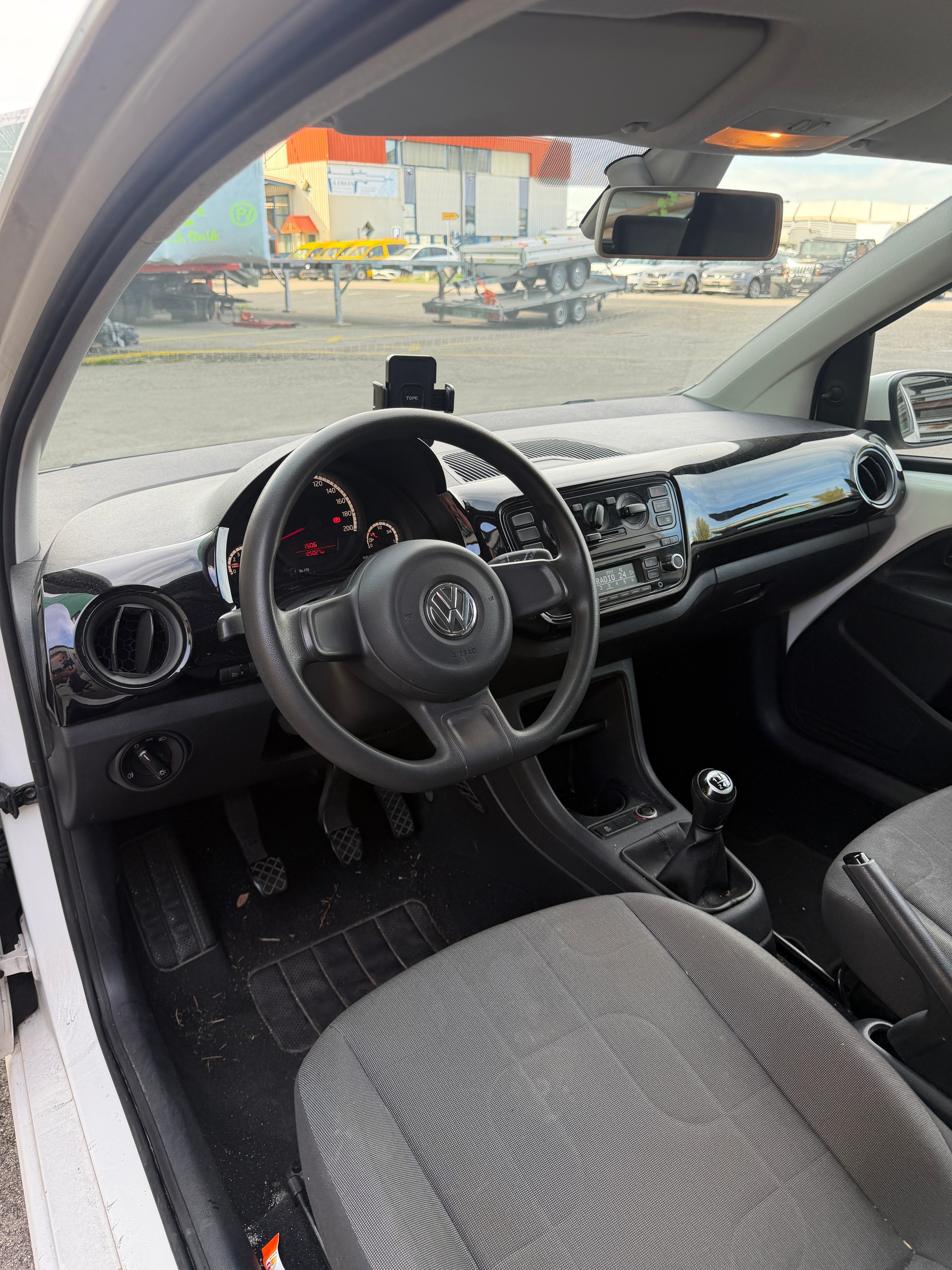 VW Up 1.0 move up-image-9