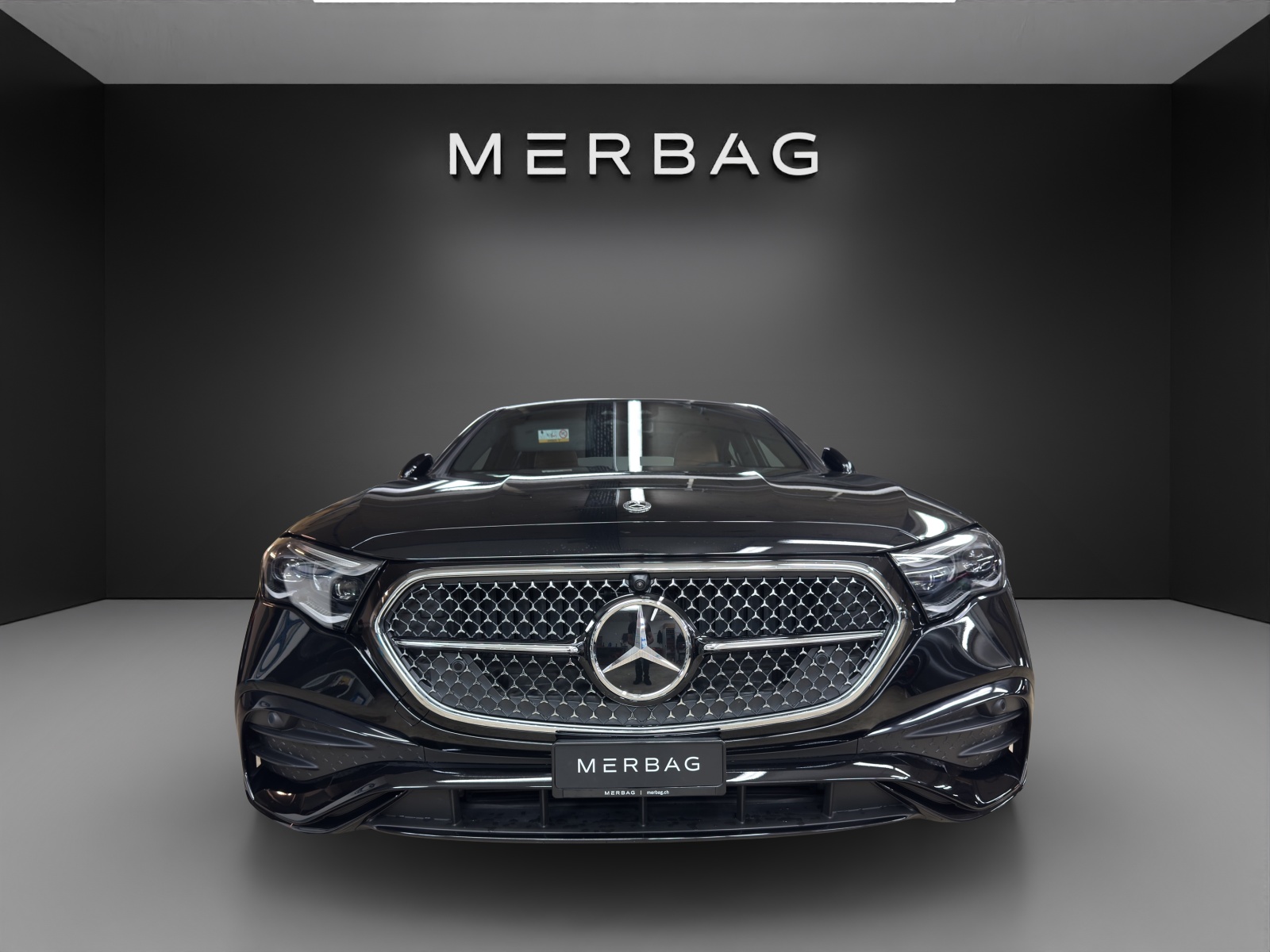 MERCEDES-BENZ E 220 d 4Matic-image-6