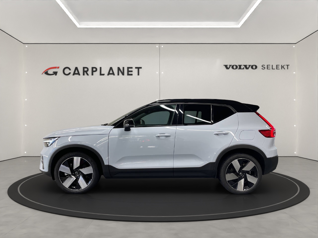 VOLVO XC40 E80 Twin Plus AWD-image-2