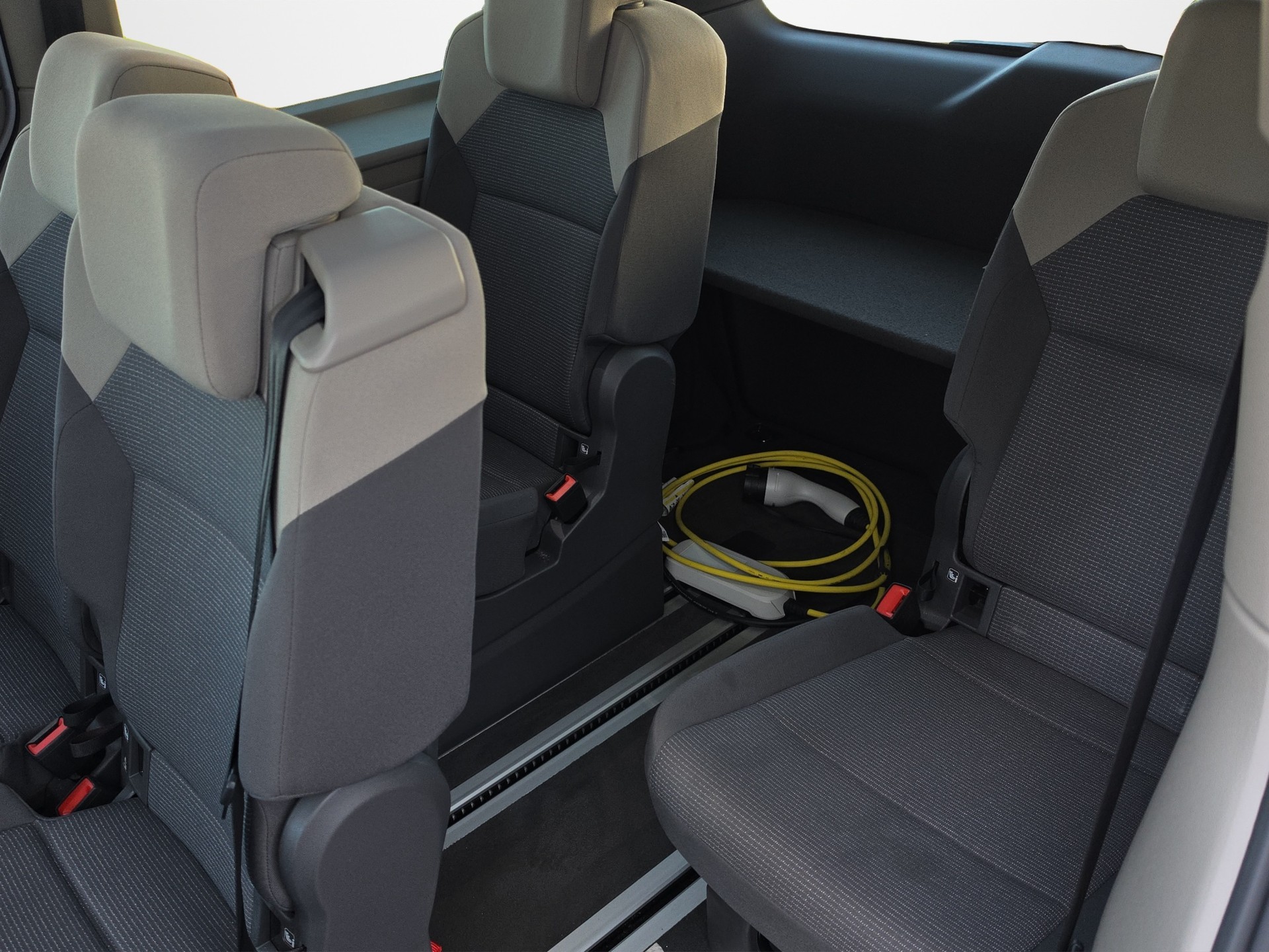 VW Multivan kurz 1.4 eHybrid Liberty DSG-image-16